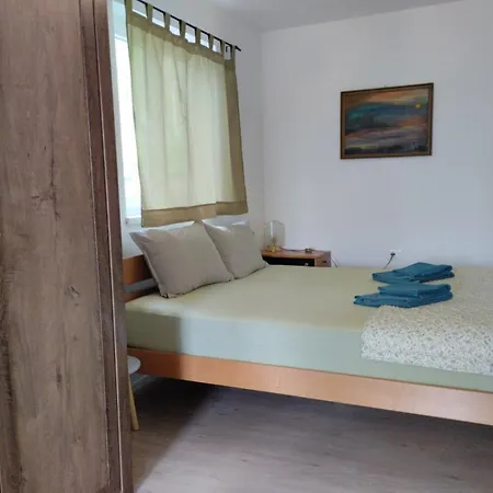 Salvia-guest House Apartment